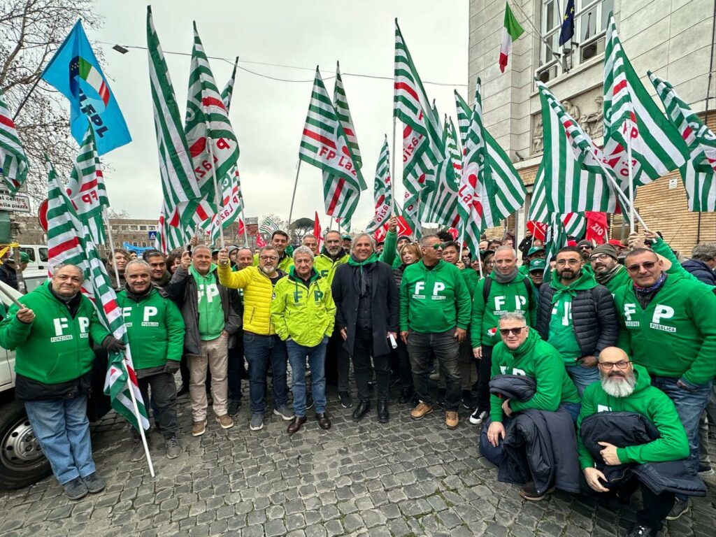 Sanità privata. Cgil, Cisl e Uil sotto il Ministero della Salute: “Aiop e Aris irresponsabili, il rinnovo dei contratti non è più rinviabile” 2 Sanità privata. Cgil, Cisl e Uil sotto il Ministero della Salute: “Aiop e Aris irresponsabili, il rinnovo dei contratti non è più rinviabile” | Cisl Fp | Funzione Pubblica